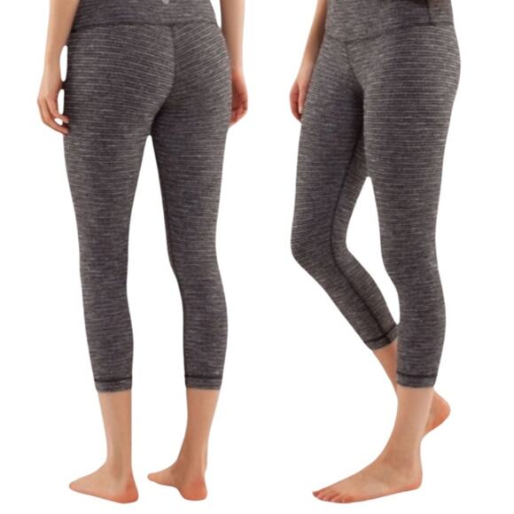 Lululemon Athletic Leggings Cropped Gray Striped Size 8 - Picture 7 of 7